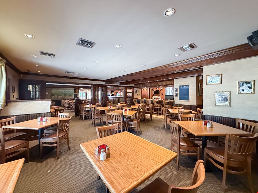 Giorlando’s Italian Restaurant - Mixed-Use Investment Property Off Veterans Blvd