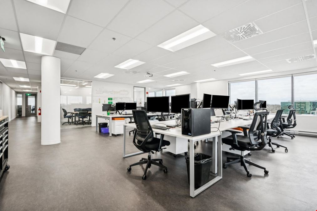 101, boulevard Roland-Therrien