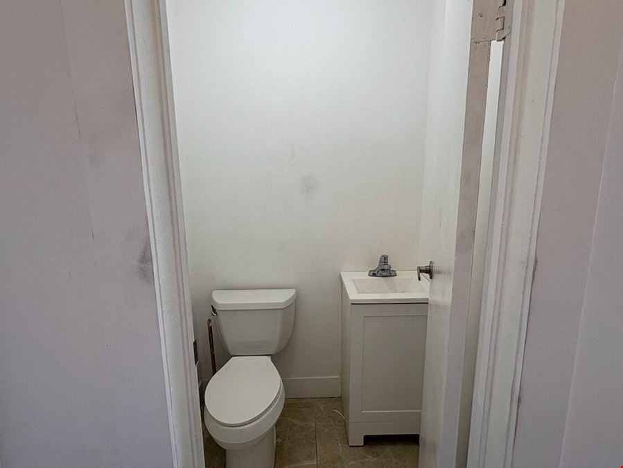 100 Hialeah Dr