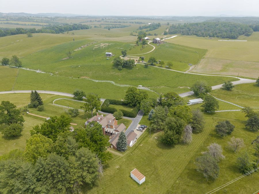 HISTORIC HOME WITH BOUTIQUE BED & BREAKFAST POTENTIAL