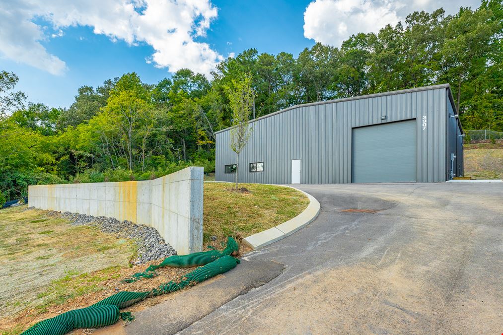 3907 Caine Ln - Sale