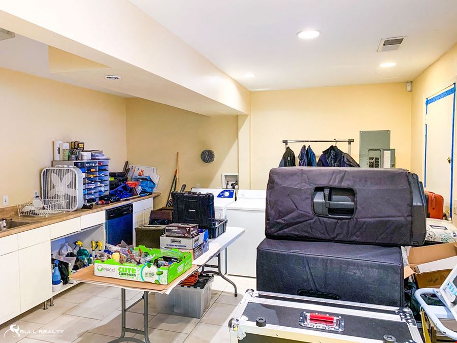 Industrial Flex Building | Upper Westside | 3,608 SF