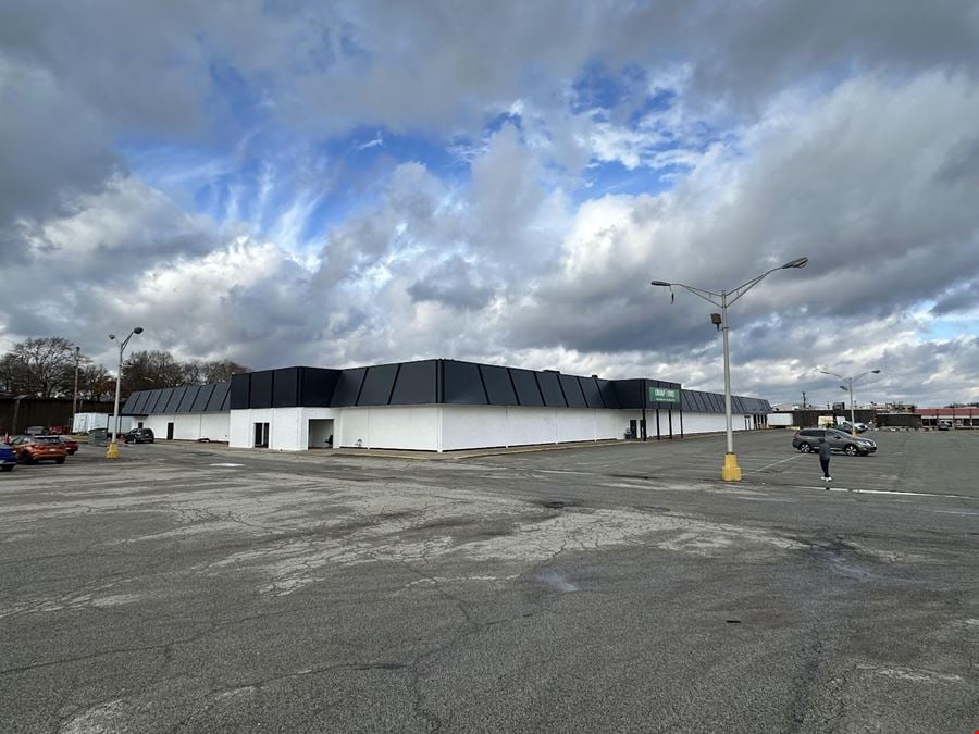 327 - West Mifflin Industrial Warehouse (Former Sam's club)