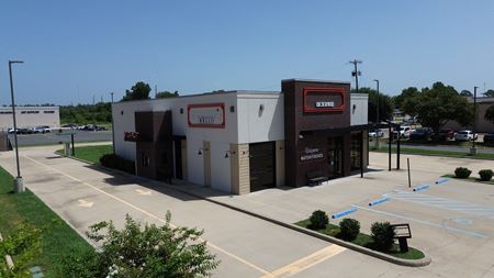 Preview of Retail space for Sale at 904 Keyser Ave