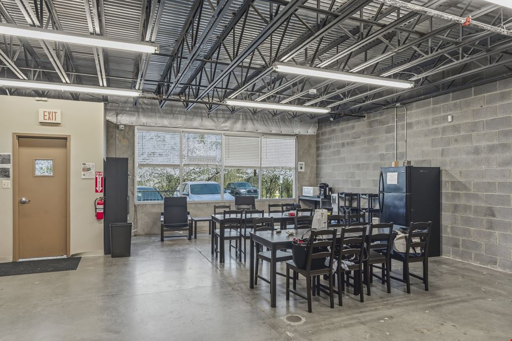 Warehouse Condo - Route 1 Dumfries