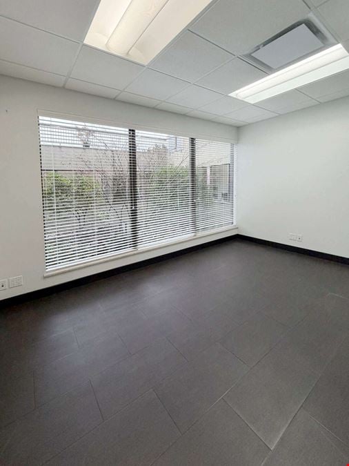 Unit 214 145 15th Street West