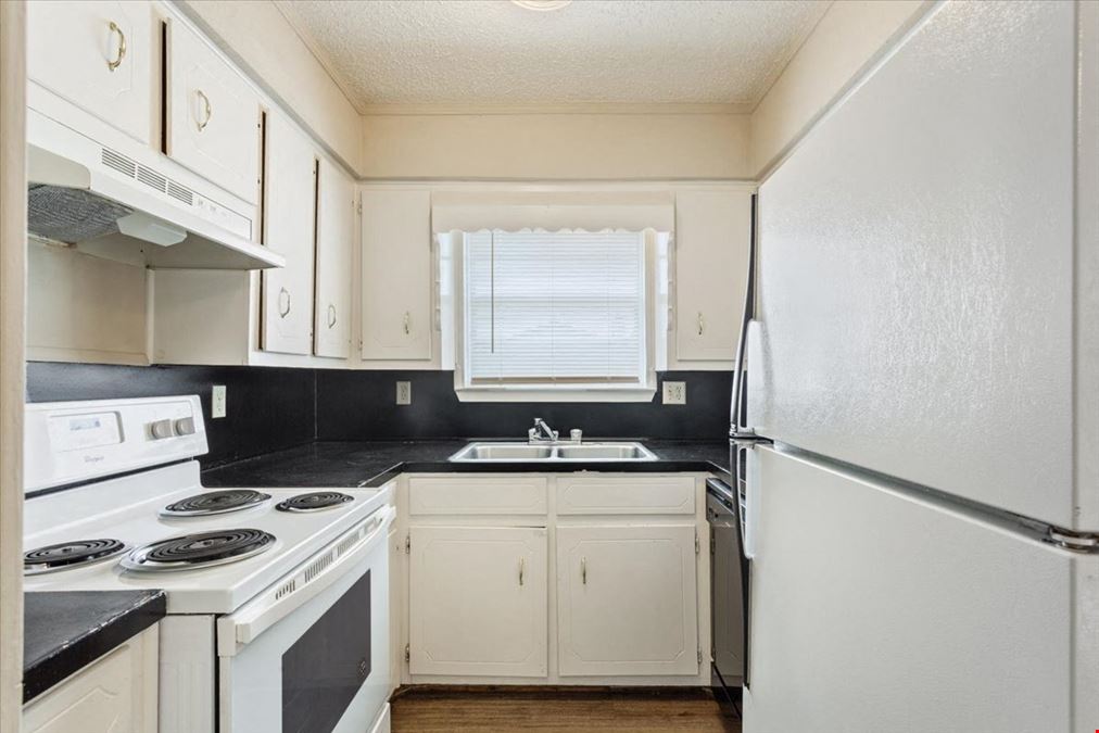 100 E Gruver Cir