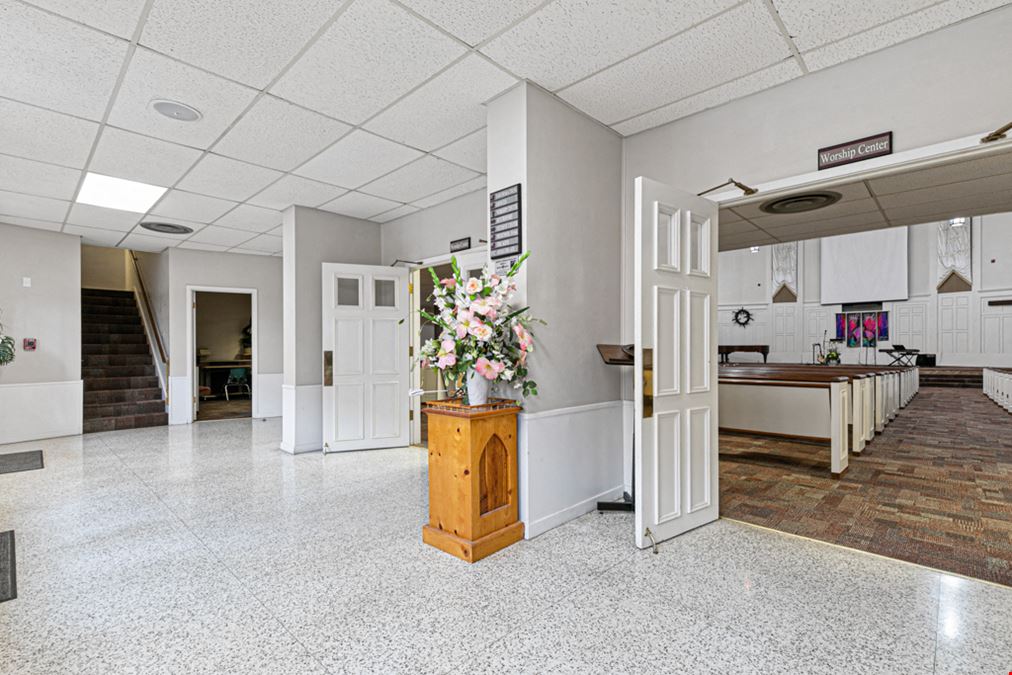 35,000 SF Church & 20,000 SF Youth Center For Sale in Downtown Greenville, TX