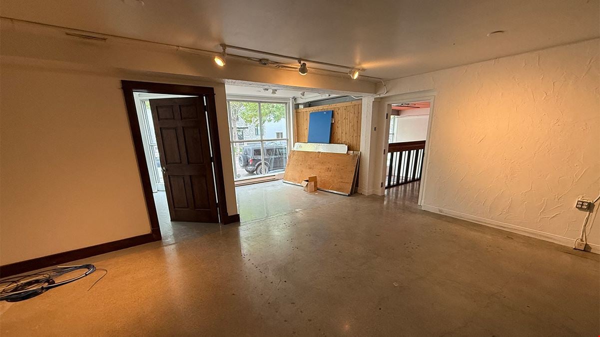 875 Corydon Avenue