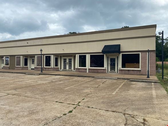 Preview of Retail space for Rent at 4970 Raymond Ave
