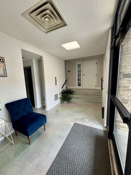 200 N F St