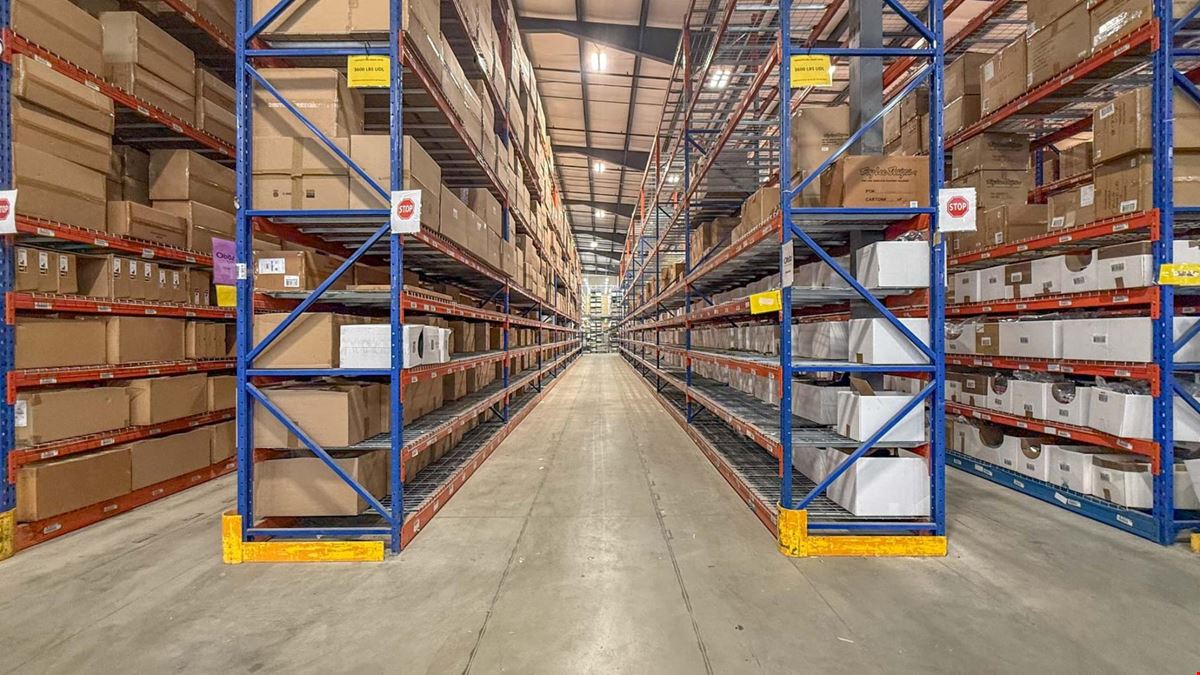Freestanding distribution facility on 2.84 acres, available for lease