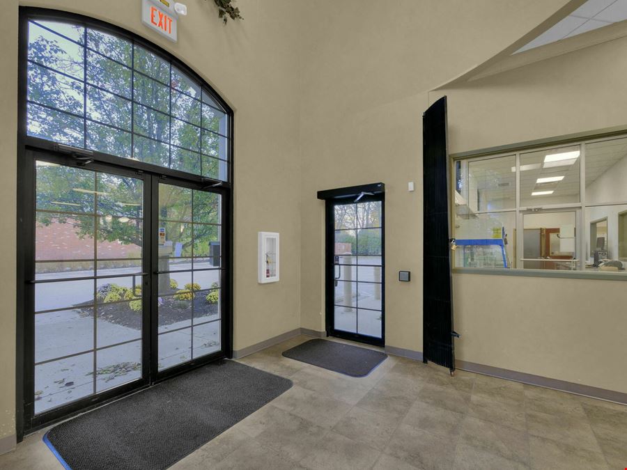 Fountain Ave Commercial Building