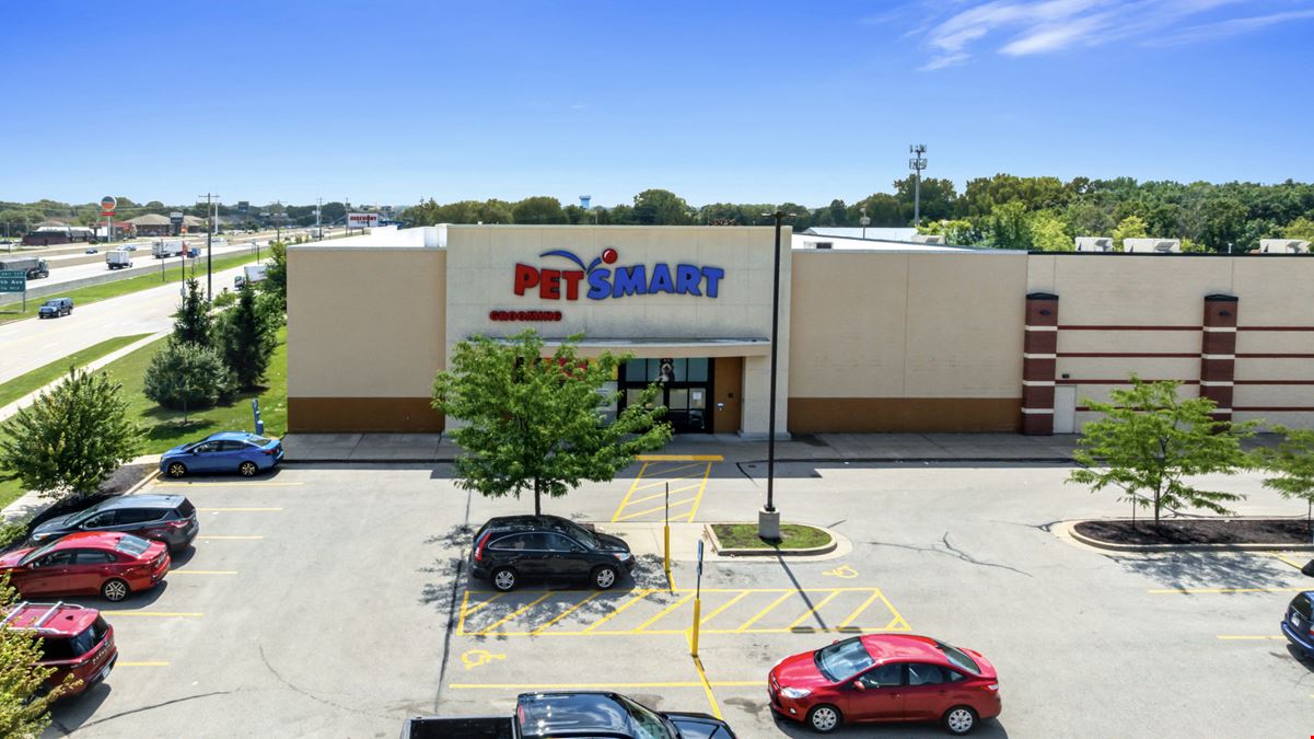 Dick's Sporting Goods & PetSmart