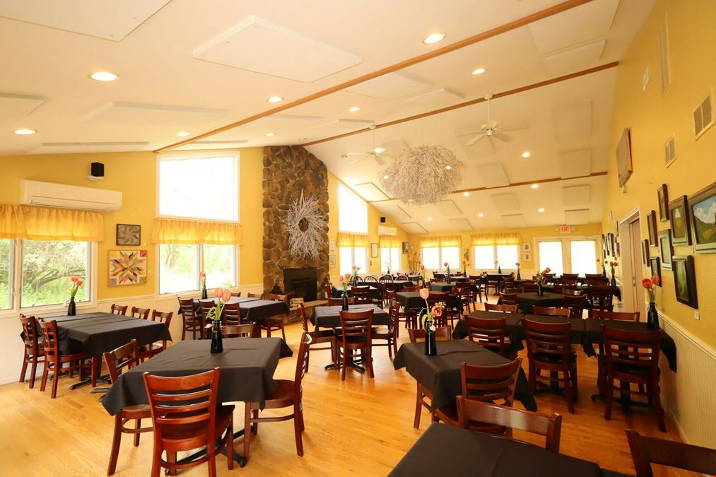 The Red Oak Restaurant