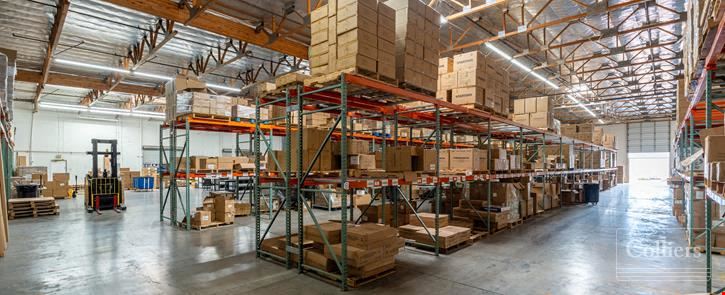 Industrial Building with Yard for Sublease in Phoenix