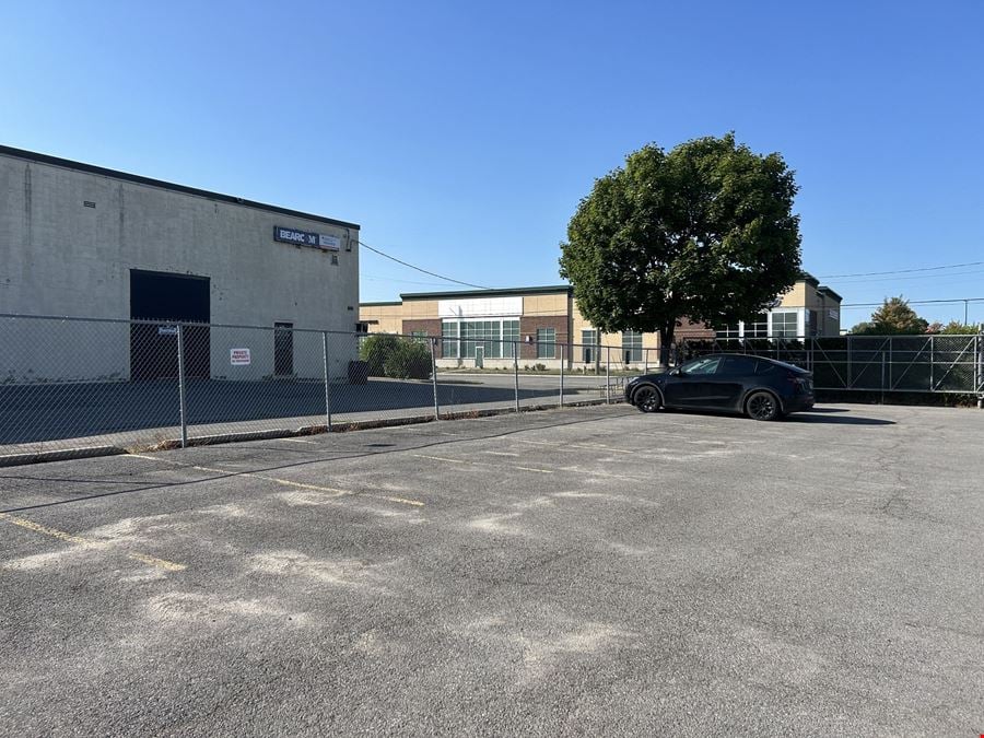 580 Industrial Avenue