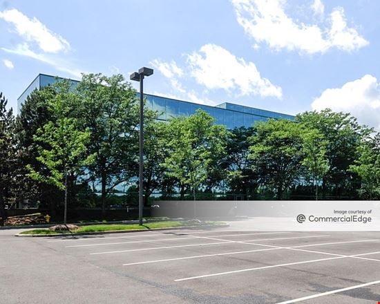 Preview of Office space for Rent at 450 East Devon Avenue