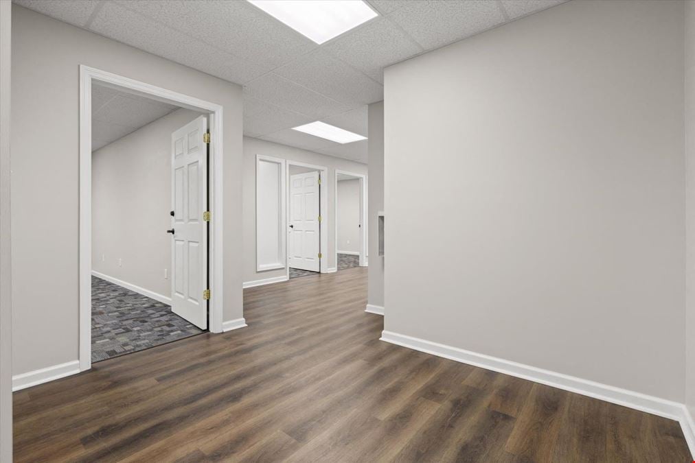 2 Executive Suites 