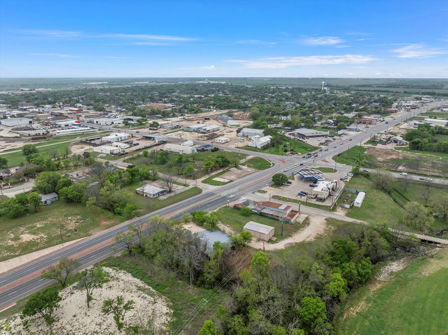 201 W Highway 84