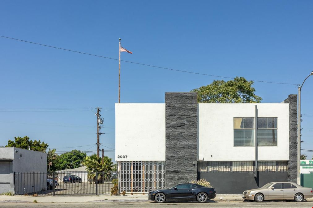 2007 Compton Blvd