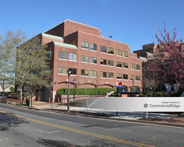 Braddock Metro Center