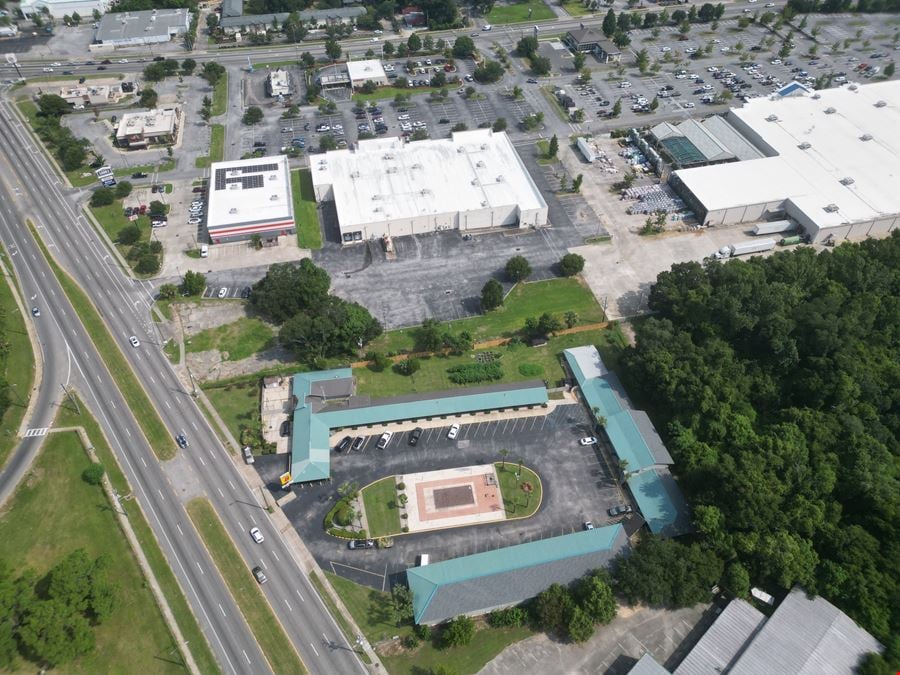 4450 Mobile Hwy