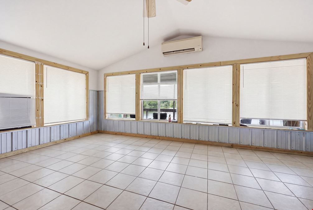 Fishbonz Sandwich Shop and Apartment Rental