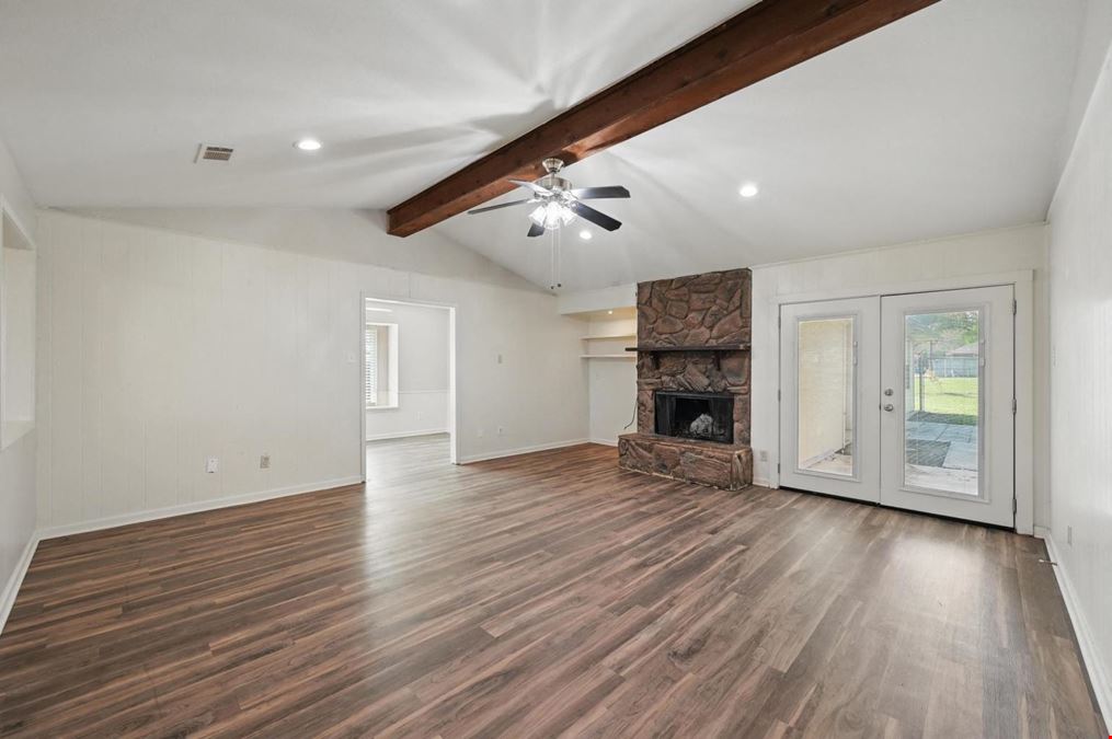 4,079 Flex Space for Lease