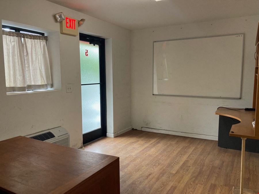 6424 Boylston Hwy #5