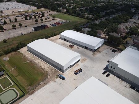 Preview of Industrial space for Rent at 6016 N Eldridge Parkway