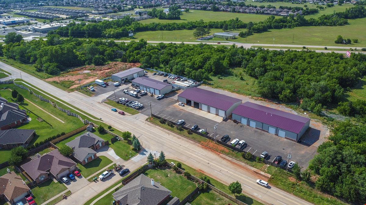 1401 Lakeshore Dr