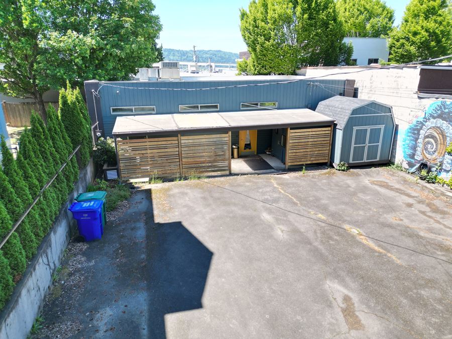 2115 N Vancouver Avenue