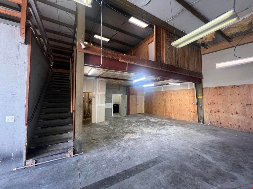 716 W Cedar St