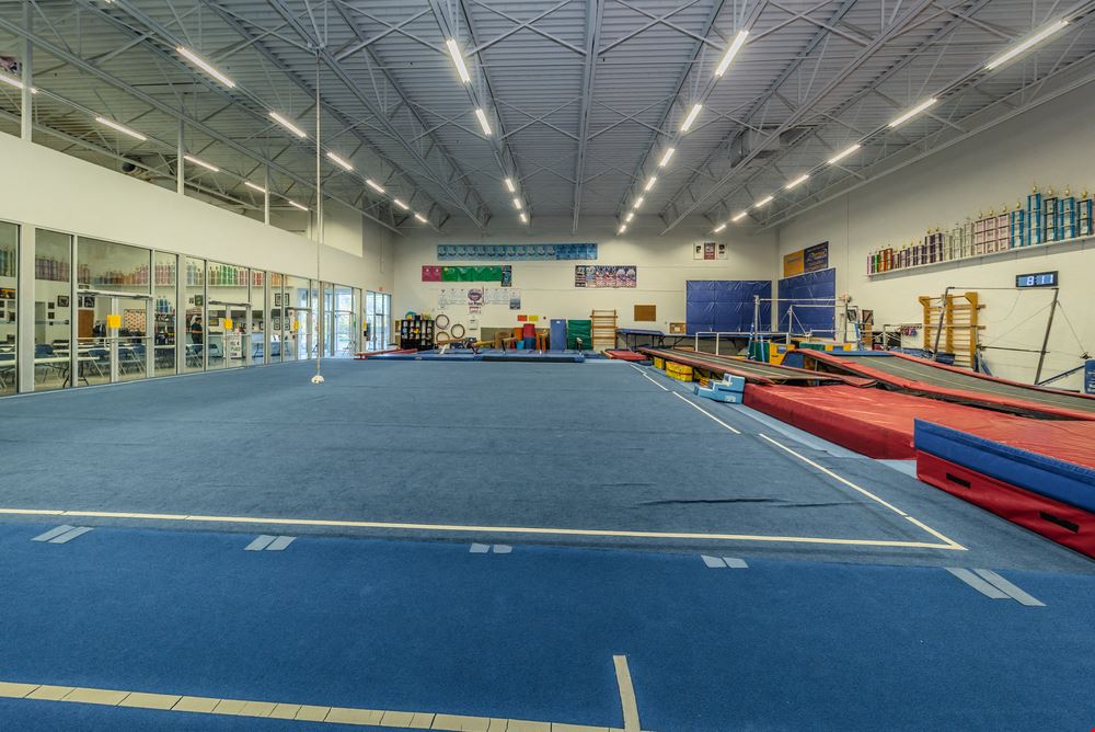 MULTI-USE SPACE AVAILABLE FOR LEASE