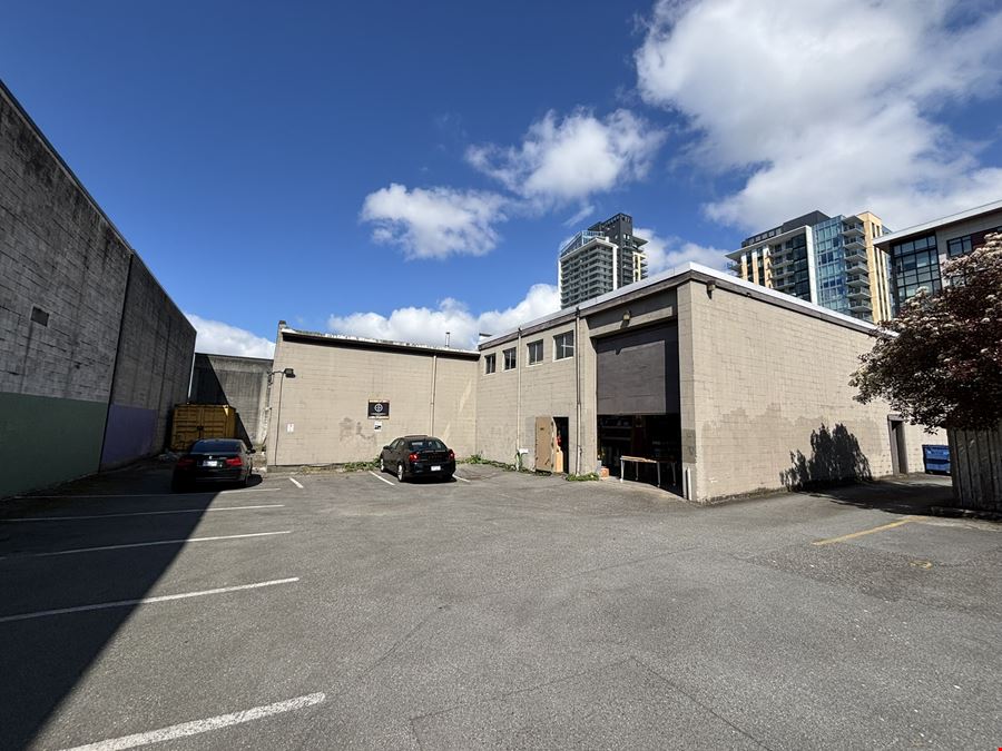 1481 Charlotte Road (For Sale)