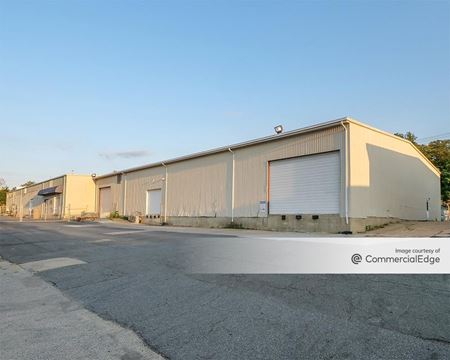 Preview of Industrial space for Rent at 6021-6027 Farrington Avenue