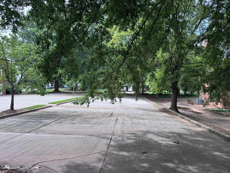 Premier Peachtree Corners Office Building ±16,497 SF | Class B | 3-Story | Available For Sale or Lease