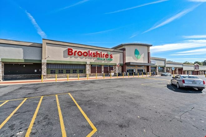 Preview of Retail space for Rent at 3000 North Market Street
