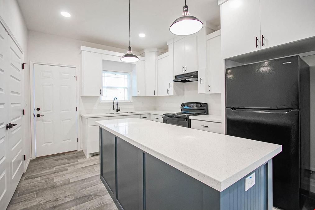 405 Lion's Villa Avenue