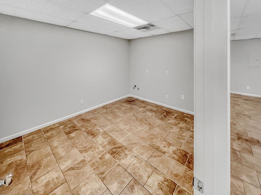Northview Plaza Suite 13