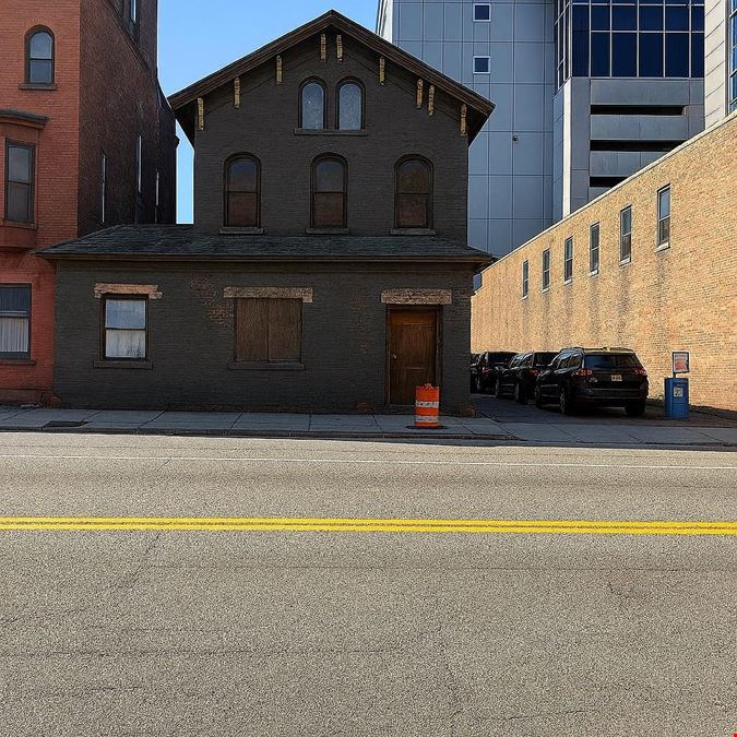 492 Pearl St - 4,088+/- SF RETAIL SPACE
