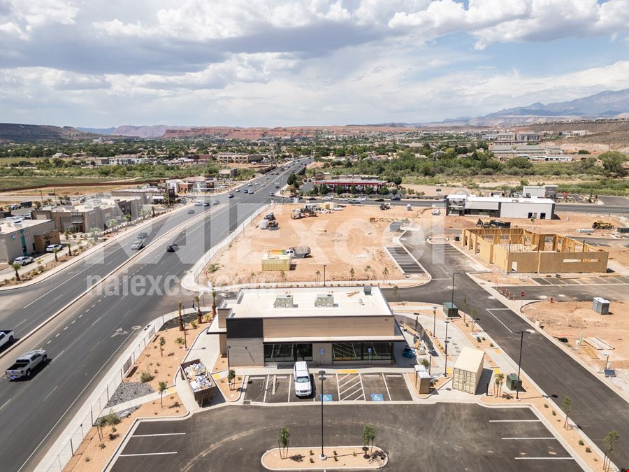 River Crossing Retail Center Bldg G-Starbucks