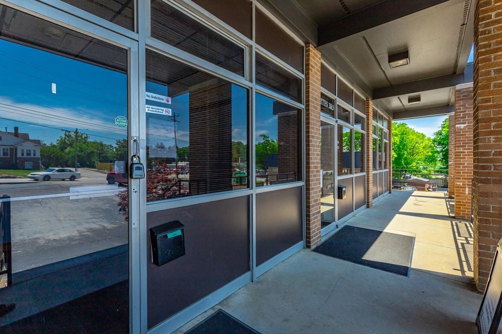 Brainerd Corridor Office Suites 2,652 SF and 915 SF