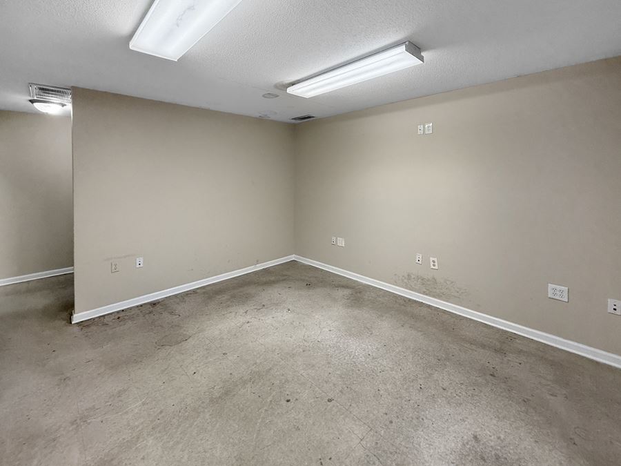 Metro Warehouse, Suite G