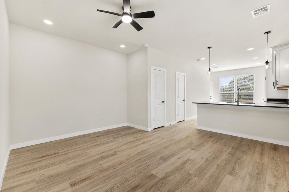 6 Unit Duplex Package in Brenham
