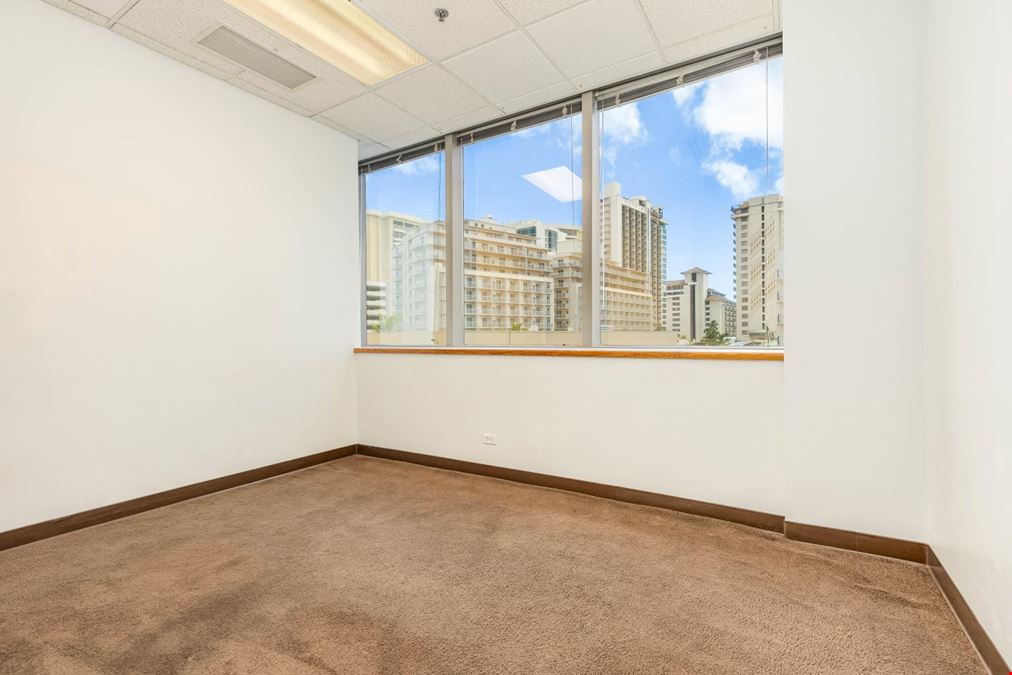 2155 Kalakaua Avenue