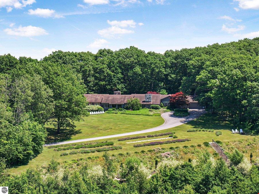 1461 N Eagle Hwy