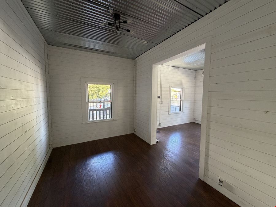 Office w/ Downtown Parking