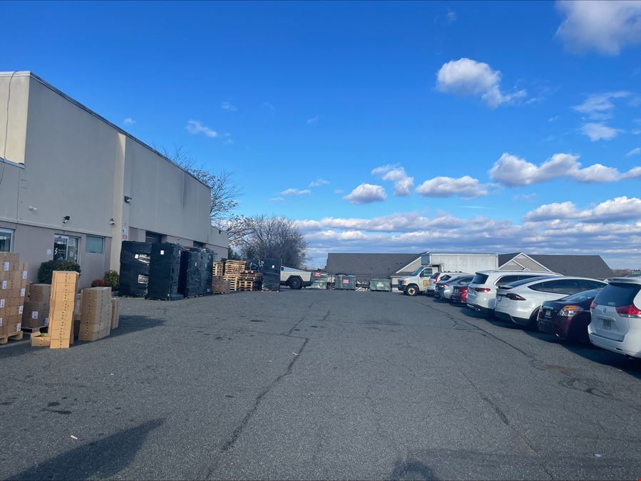 ±3,245 SF Industrial Opportunity for Sale or Lease